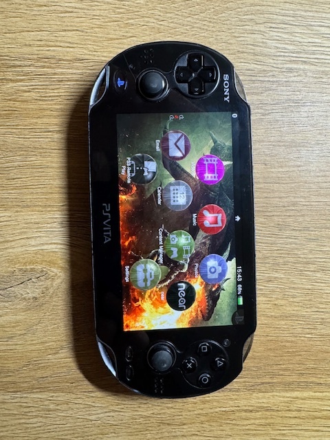 SONY PS VITA - 6