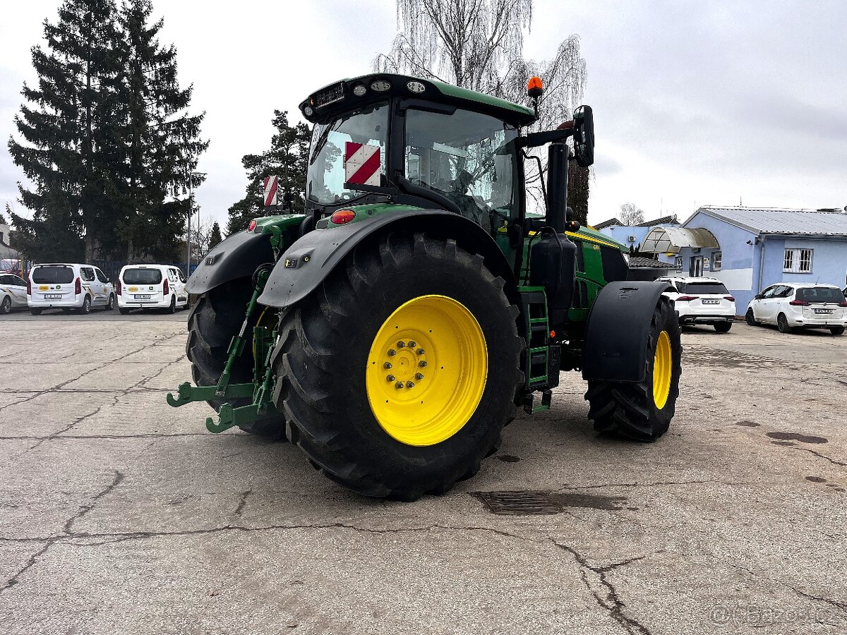 traktor John Deere 6R 250 - 6