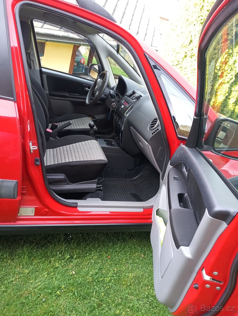 Suzuki Sx4 - 4x4 , LPG, 2013 -85000km - 6