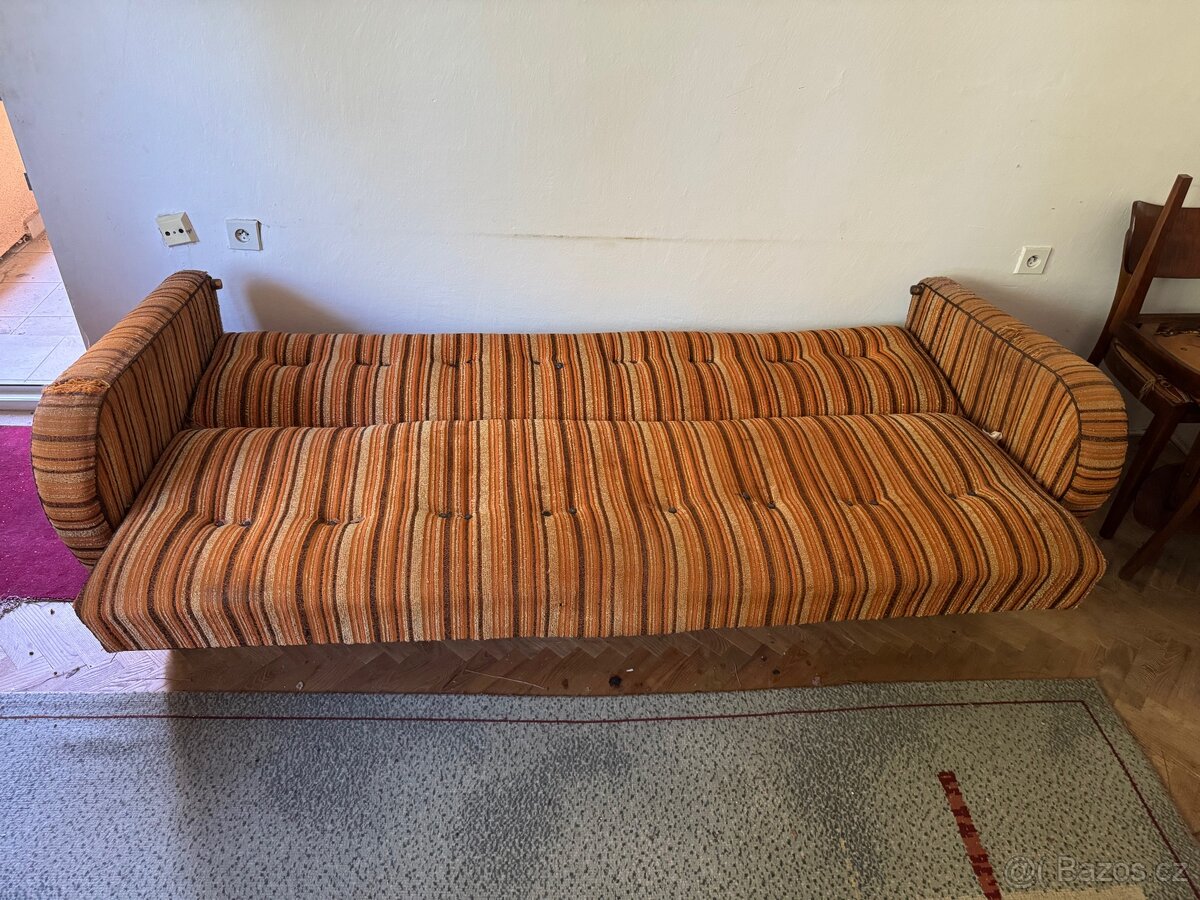 Gauč k renovaci - 6