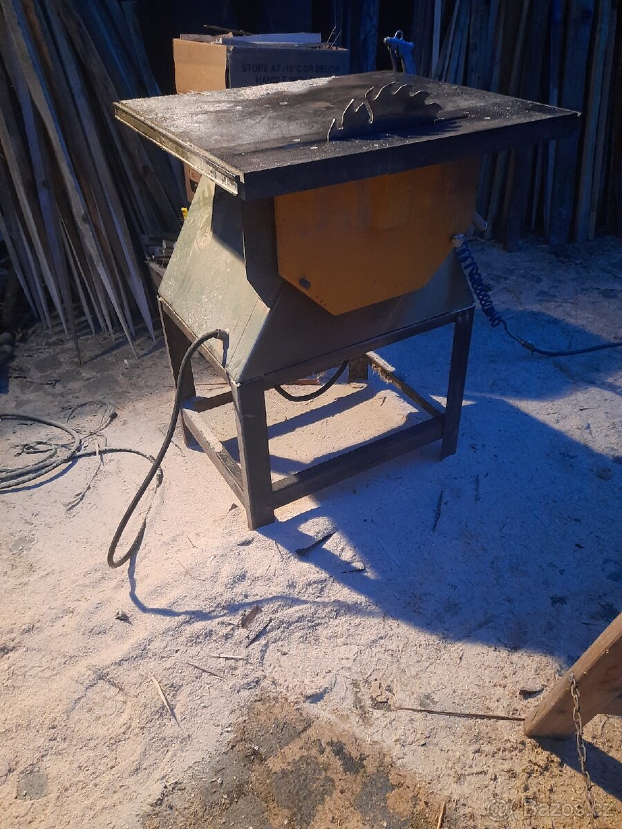 Prodám dlabačku,spodní frézku,pilu,bedny pro štěpky - 6