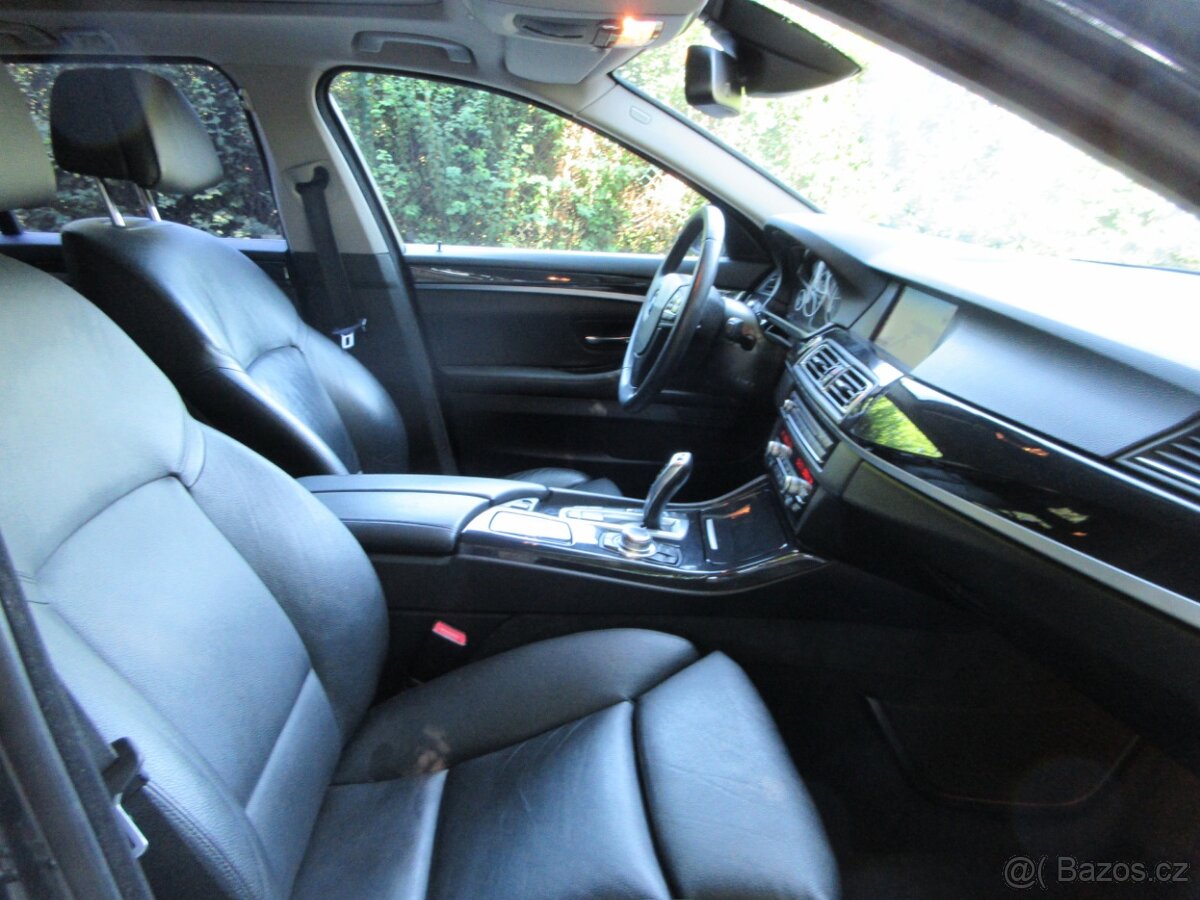BMW 535d xDrive, Panorama, Navi, Kůže - 6