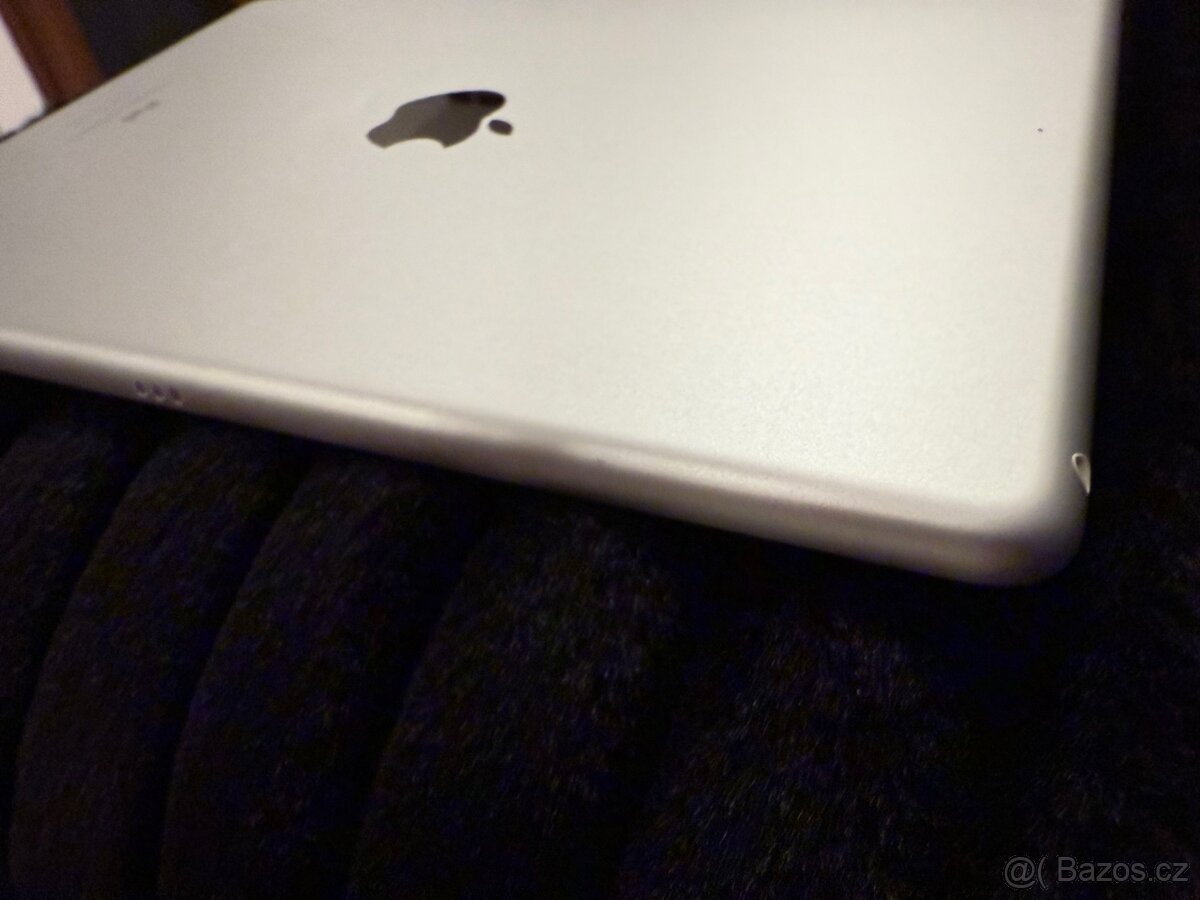 Apple iPad 10,2″ (2019, A2197, 7. generace) – 32 GB – Wi-Fi - 6