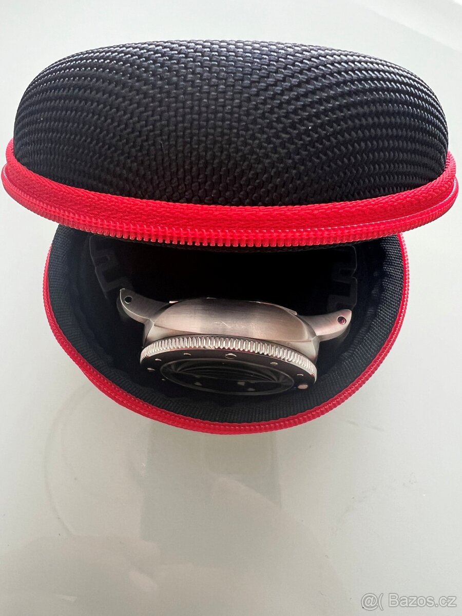 hodinky Panerai Submersible PAM 00683 Replica - 6