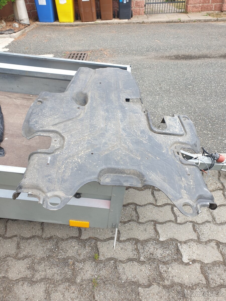 Mercedes w201 lz dveře s okny,zadní vyhřívané okno 1800kč - 6