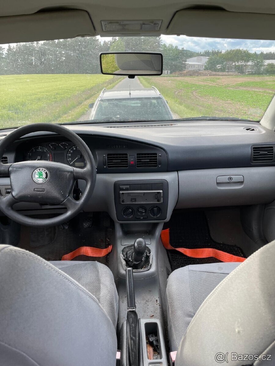 Škoda Octavia 1. 1.6 MPI díly. - 6