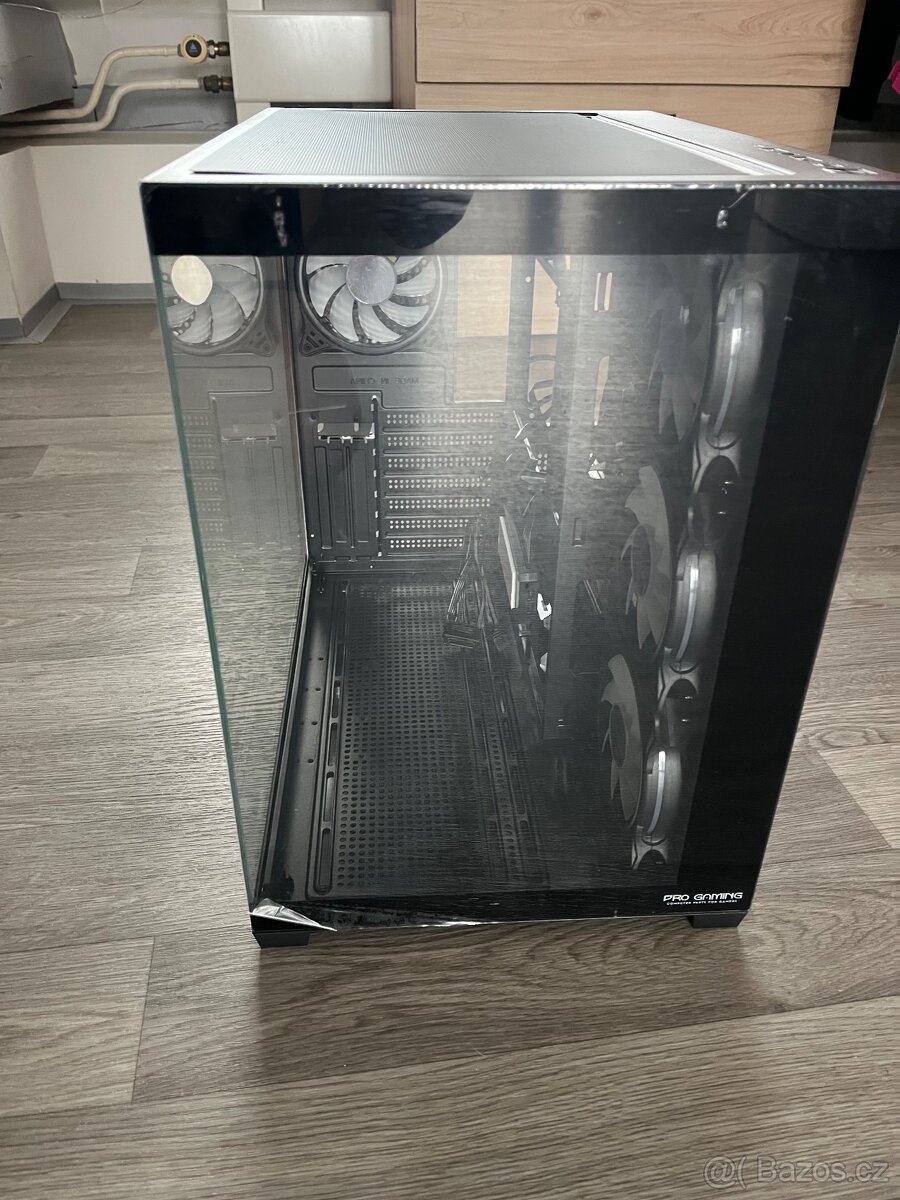 Pocítacové komponenty / Pocítacové skríne - 6