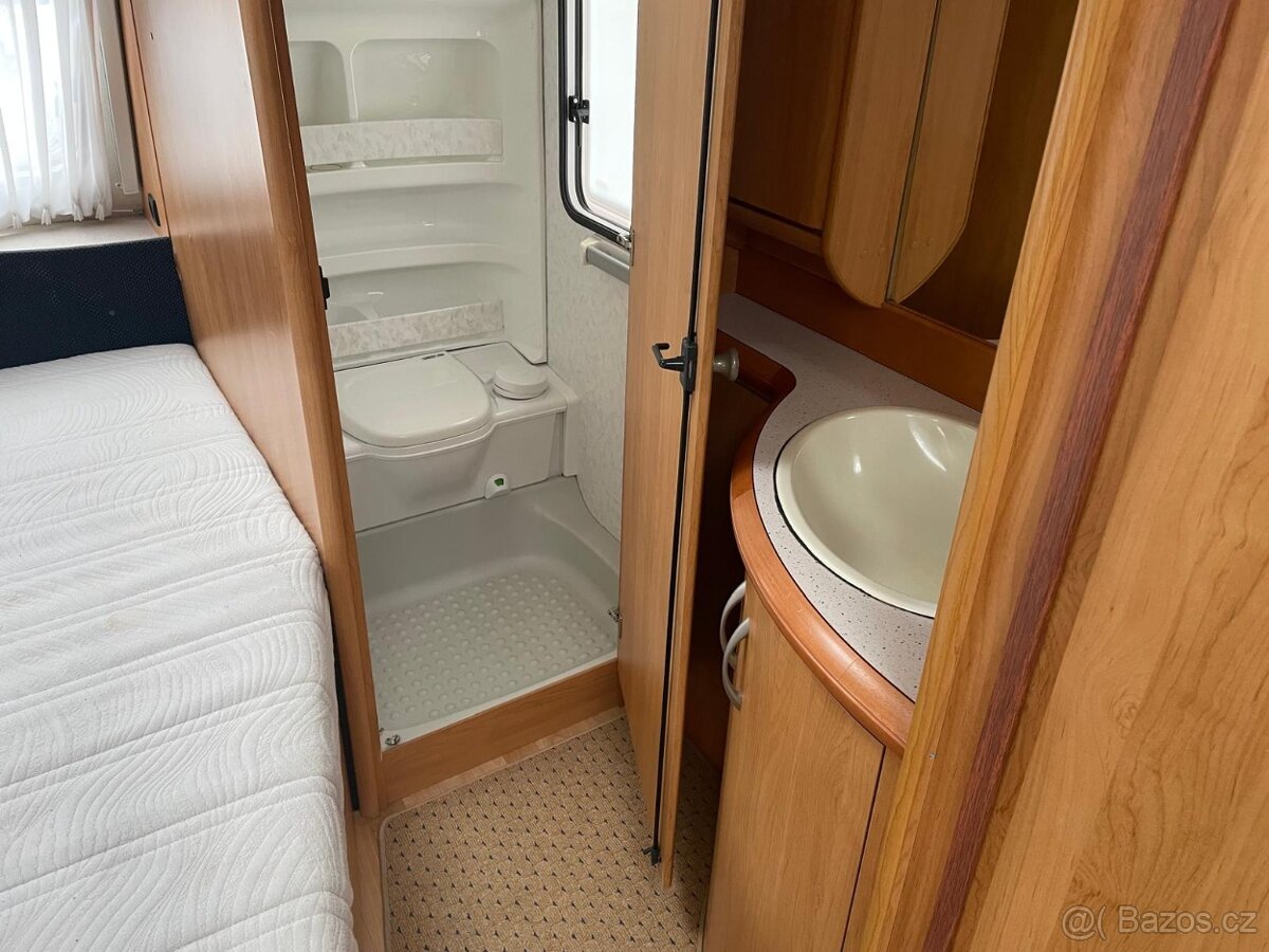 Hobby Excellent 460, 4 osoby, bojler, fr.postel - 6