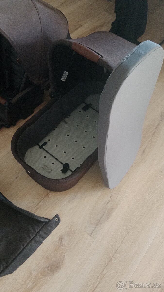 Kočárek v dvojkombinaci - 6