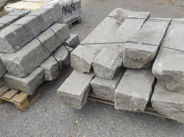 Staré kamenné obrubníky, obruby, žulové obrubníky - 6