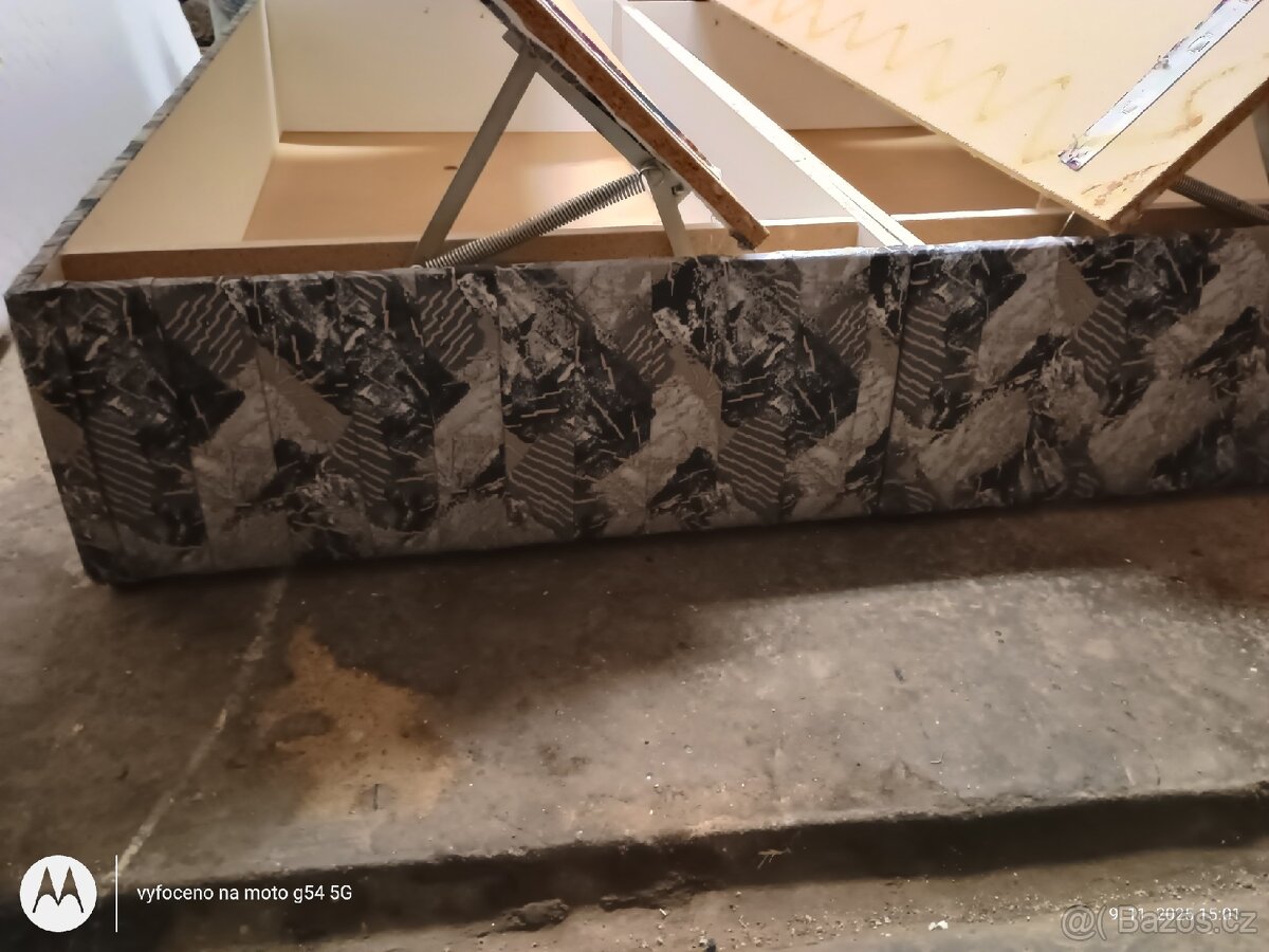 Letiště. Manželská postel. Ložnice. - 6