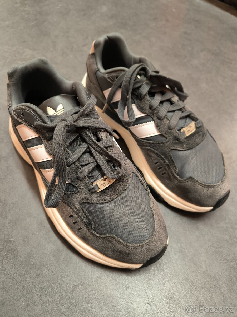 Tenisky Adidas Retropy F90, vel. 42,5 - 6