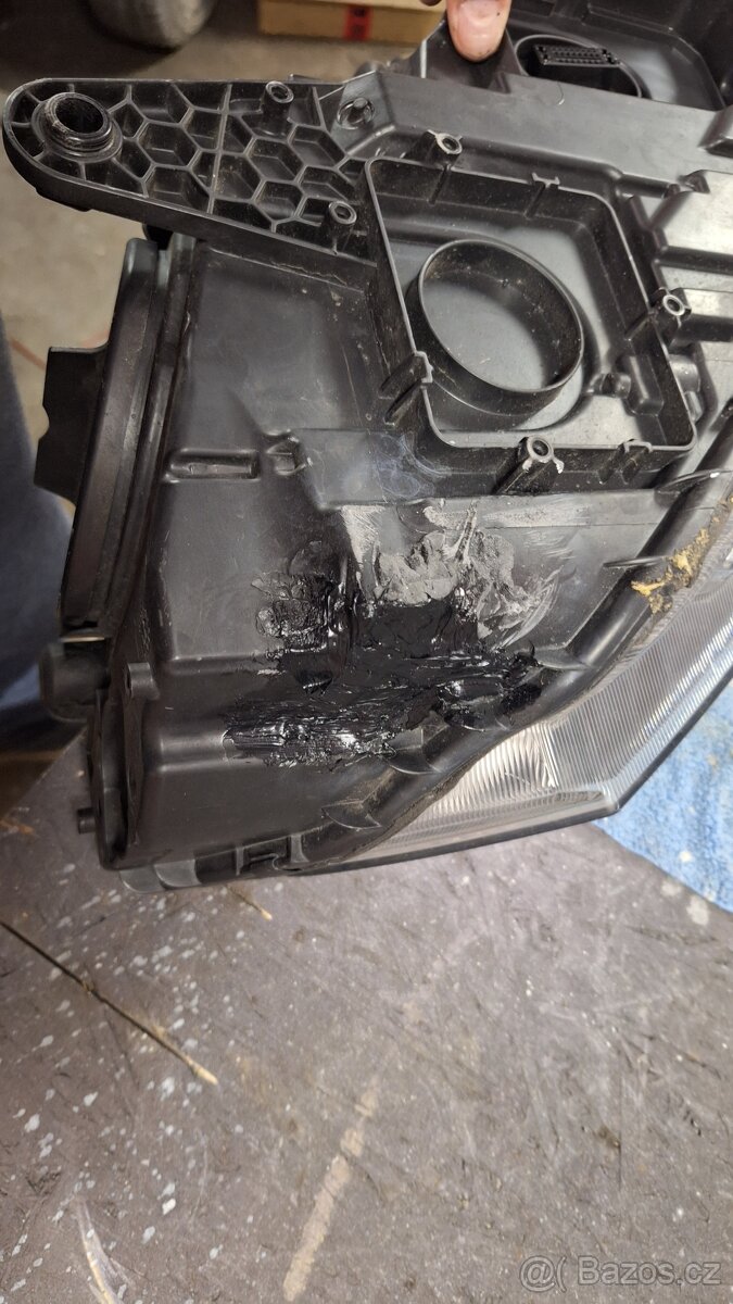 Leve svetlo xenon octavia 3 predlift - 6