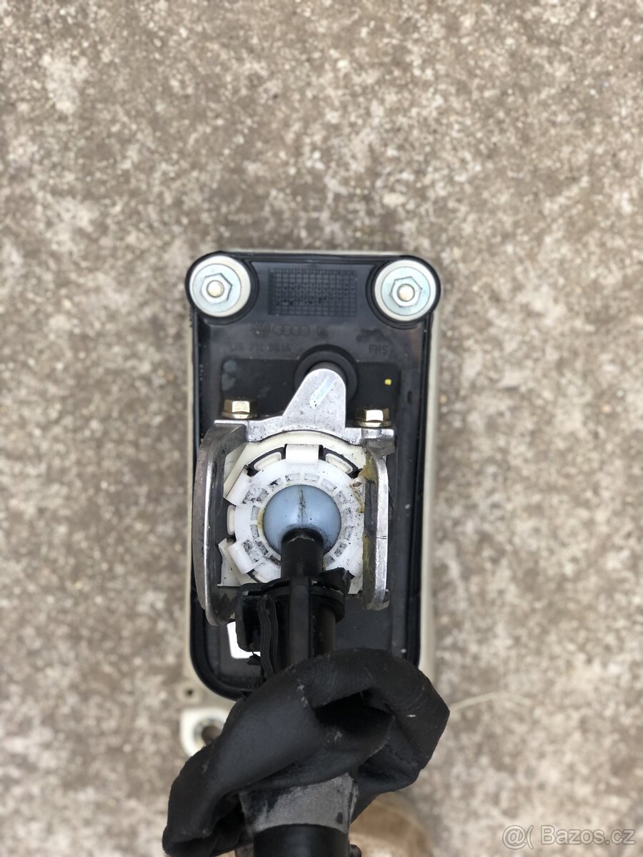 rukojeť řadicí paky VW golf 4 - 6