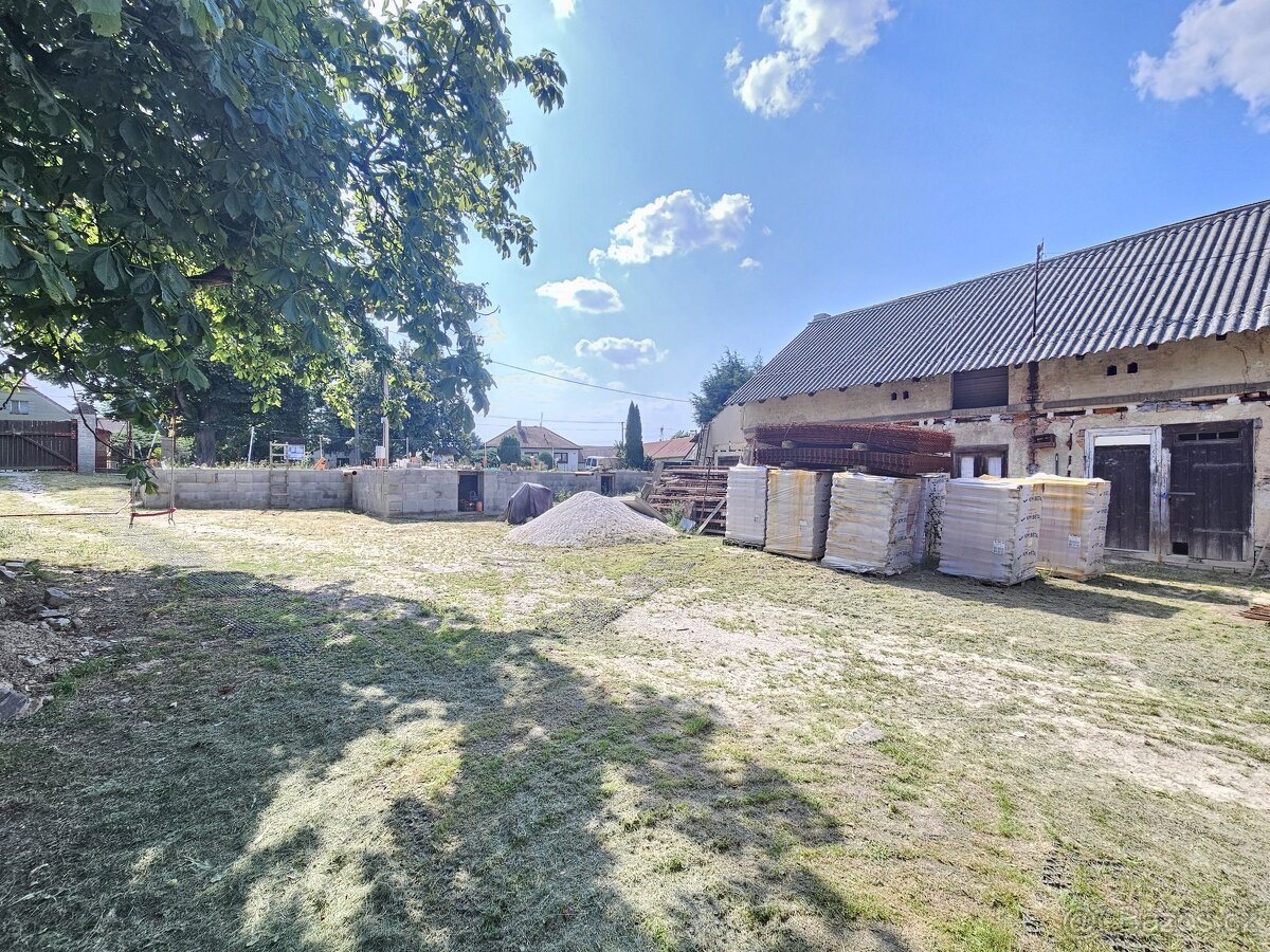 Prodej stavebního pozemku 5 474 m², Slatina, ev.č. 20308 - 6