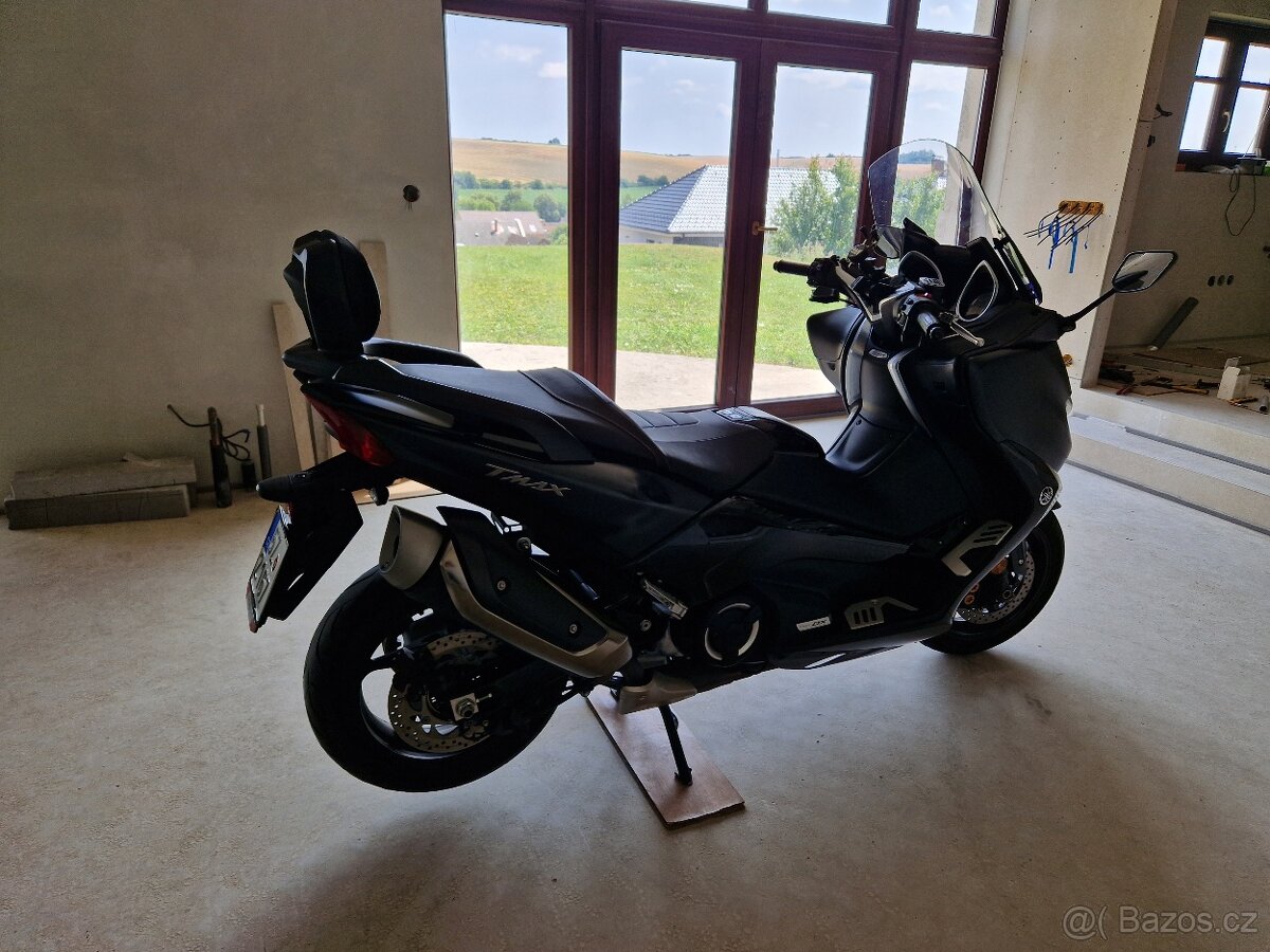 Skútr Yamaha T max 530 DX. - 6