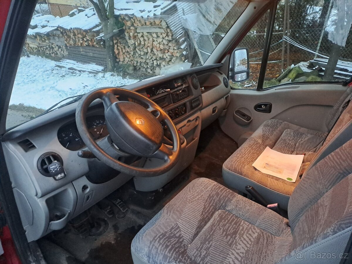 Plachtová dodávka Renault Master 2,5 dci - 6