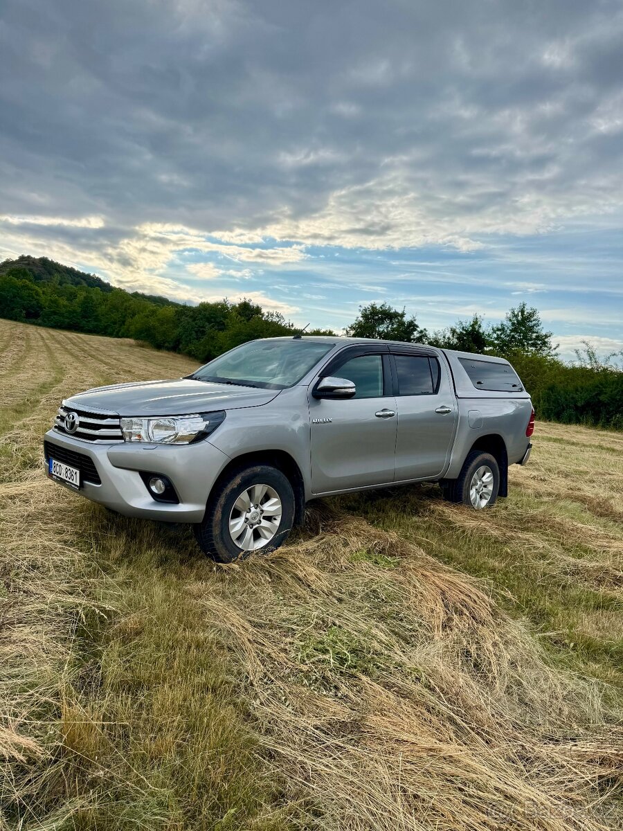 Toyota Hilux 2.4 110kw - 6