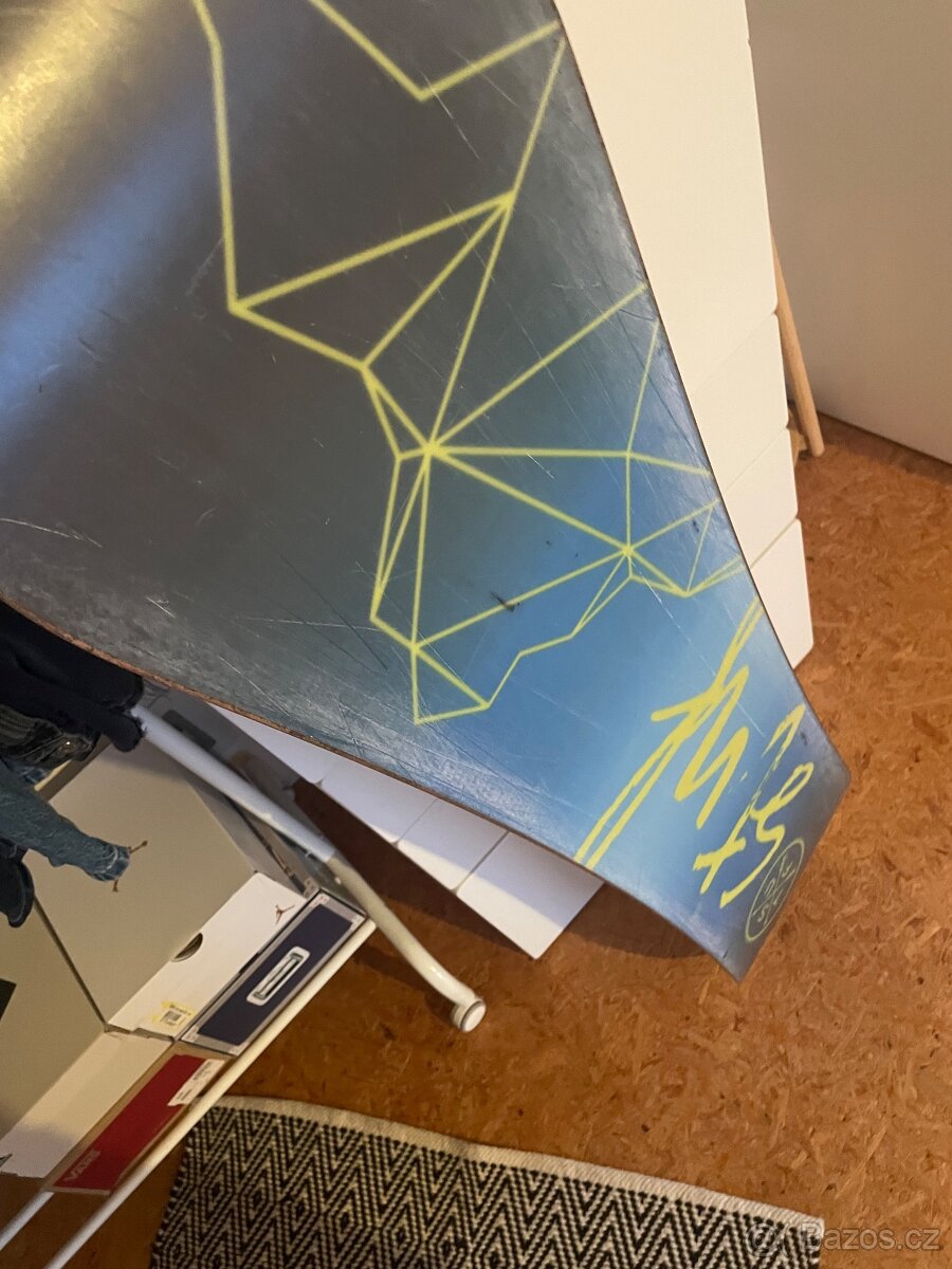 Stuf Surge snowboard 130cm - 6