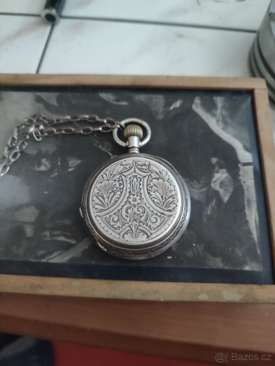 Prodám funkční kapesní stříbrné hodinky Geneve - 6