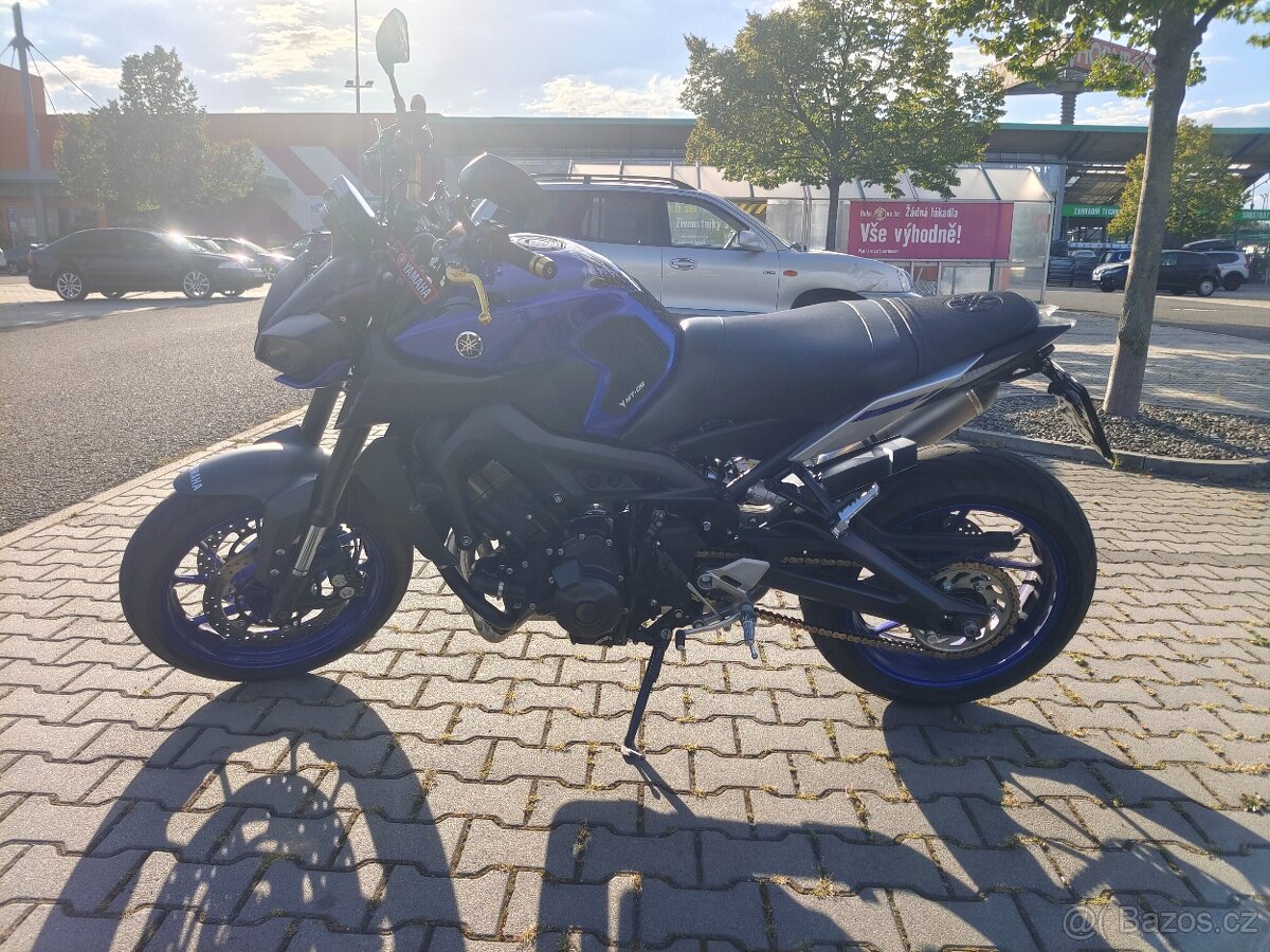 Yamaha MT09 - 6