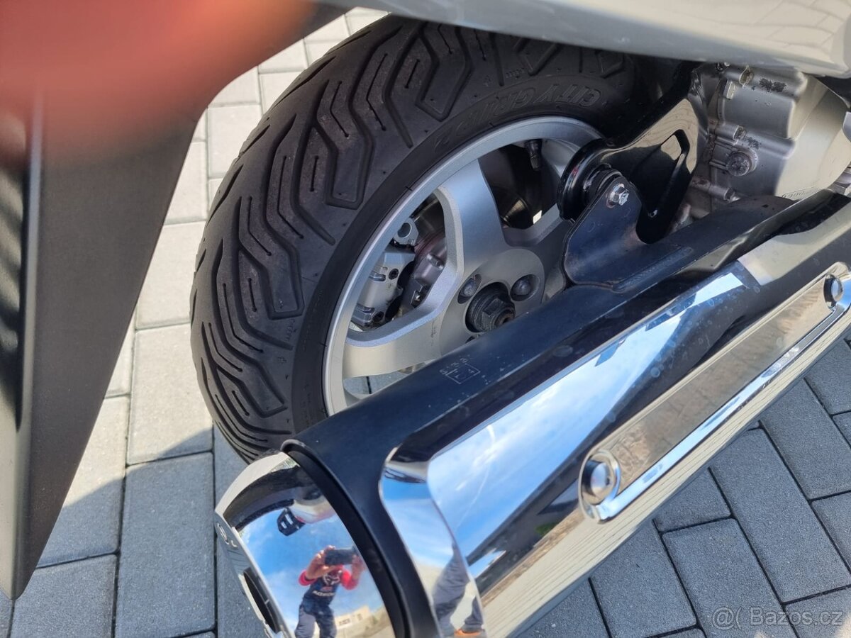 Suzuki Burgman 400 - 6