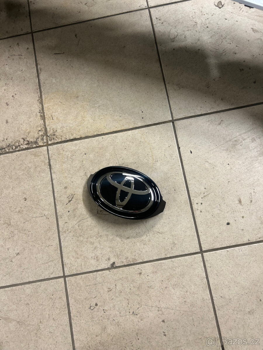 Nárazníky a znak na Toyotu Yaris GR - 6