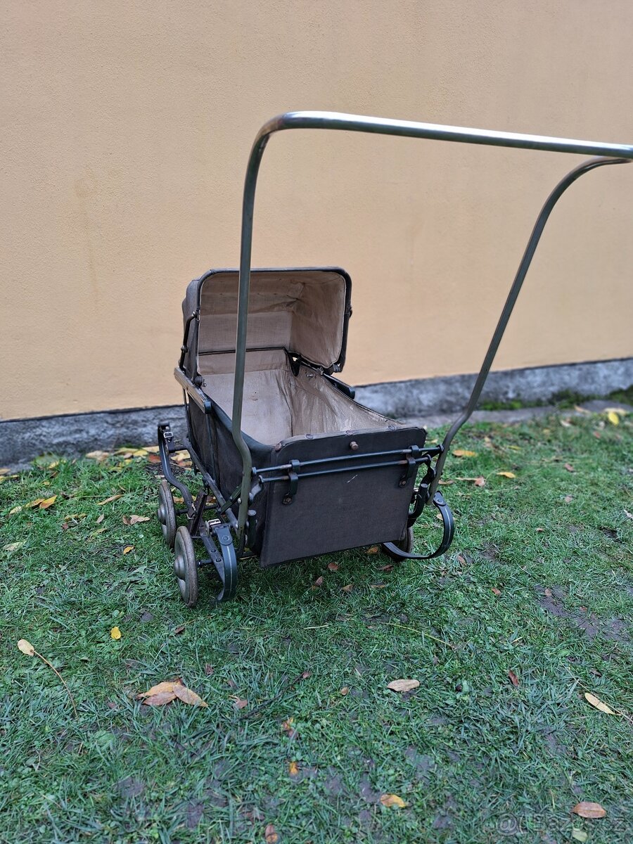 Starožitný kočárek pro panenky - skládací - 6