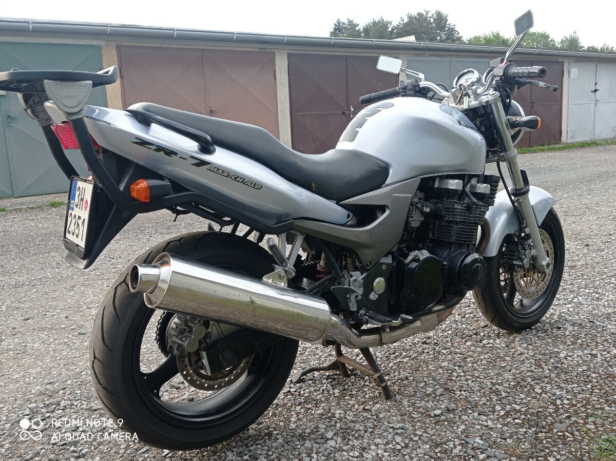 Kawasaki ZR7 - 6