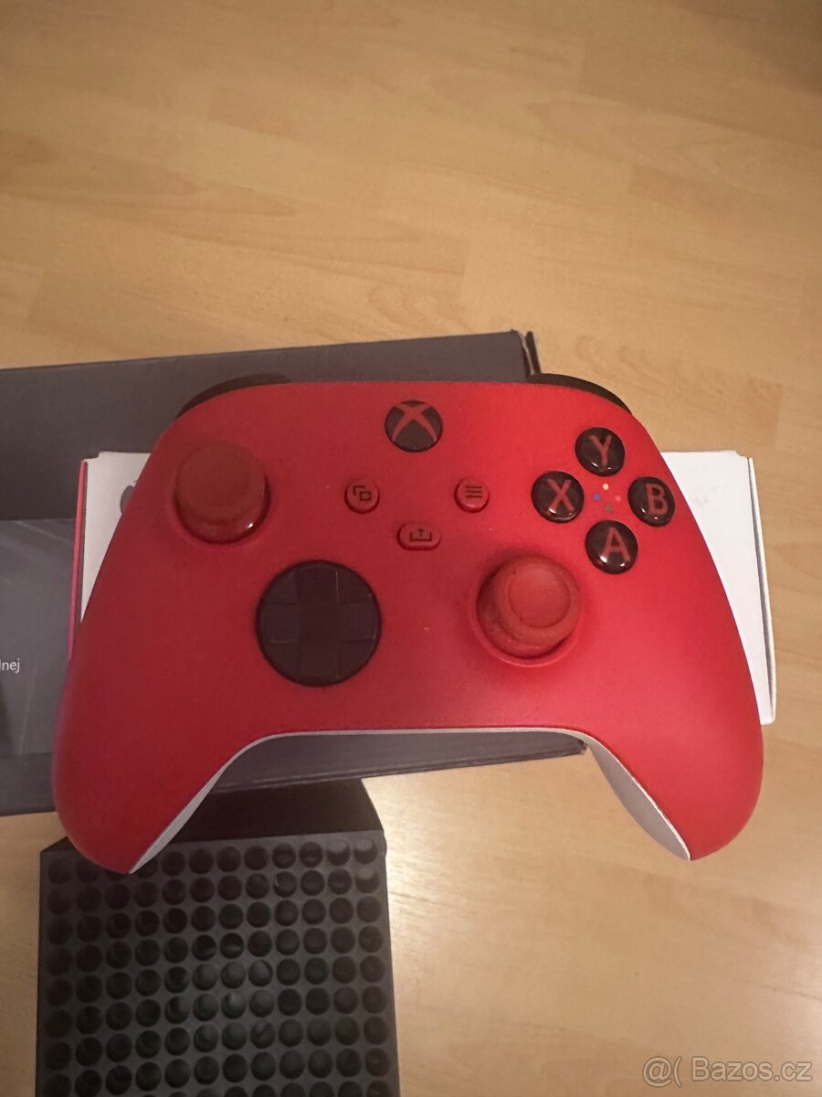 Prodám Xbox Series X - 6