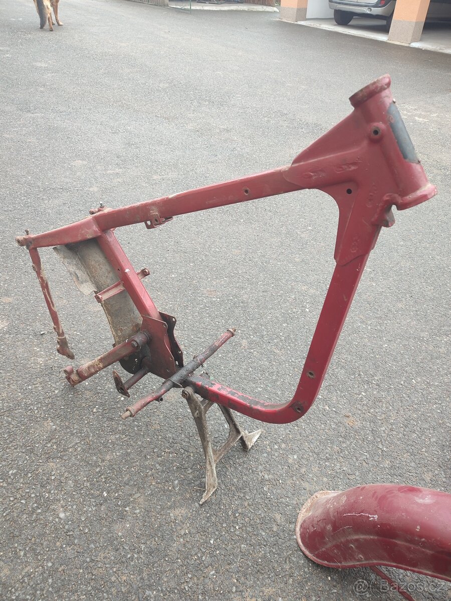 Díly Jawa kývačka, panelka mix dílů. - 6