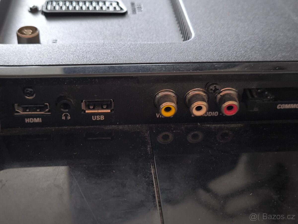 Zánovní LCD TV PHILIPS 26" s držákem na zeď. - 6