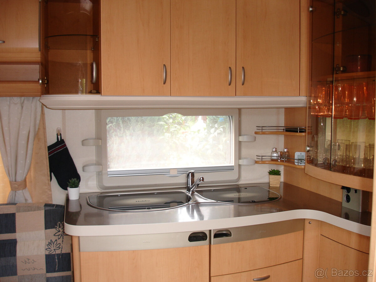 obytný karavan Hobby - 6