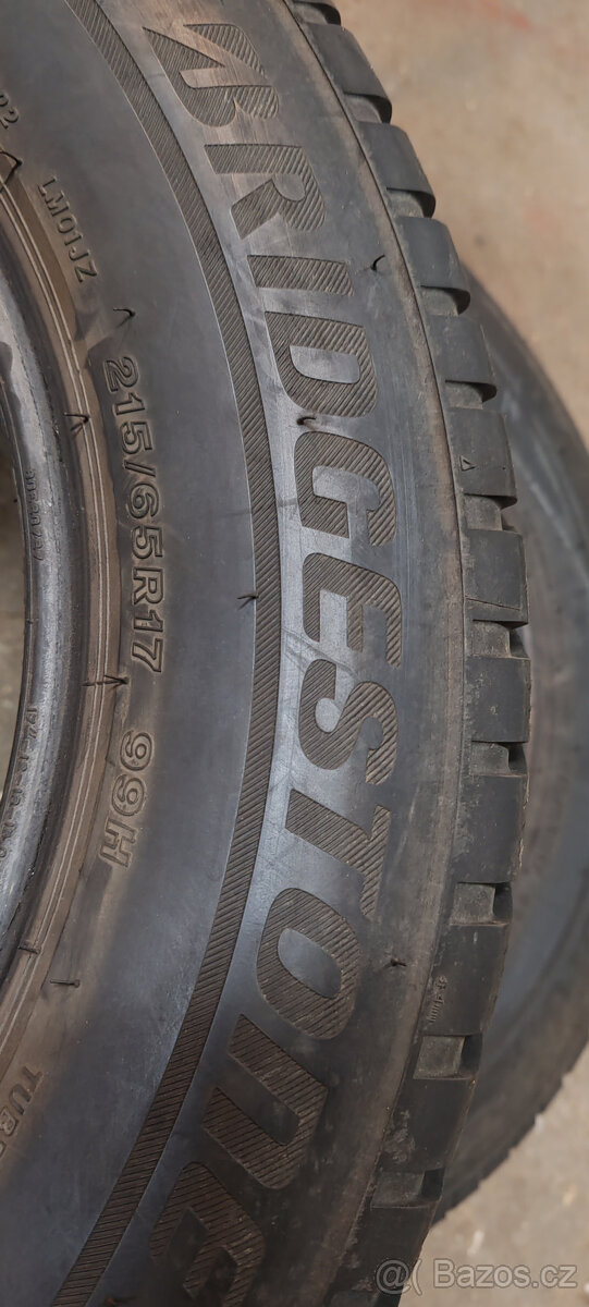 2 zimní pneumatiky BRIDGESTONE 215/65R17 99H 7,00mm - 6