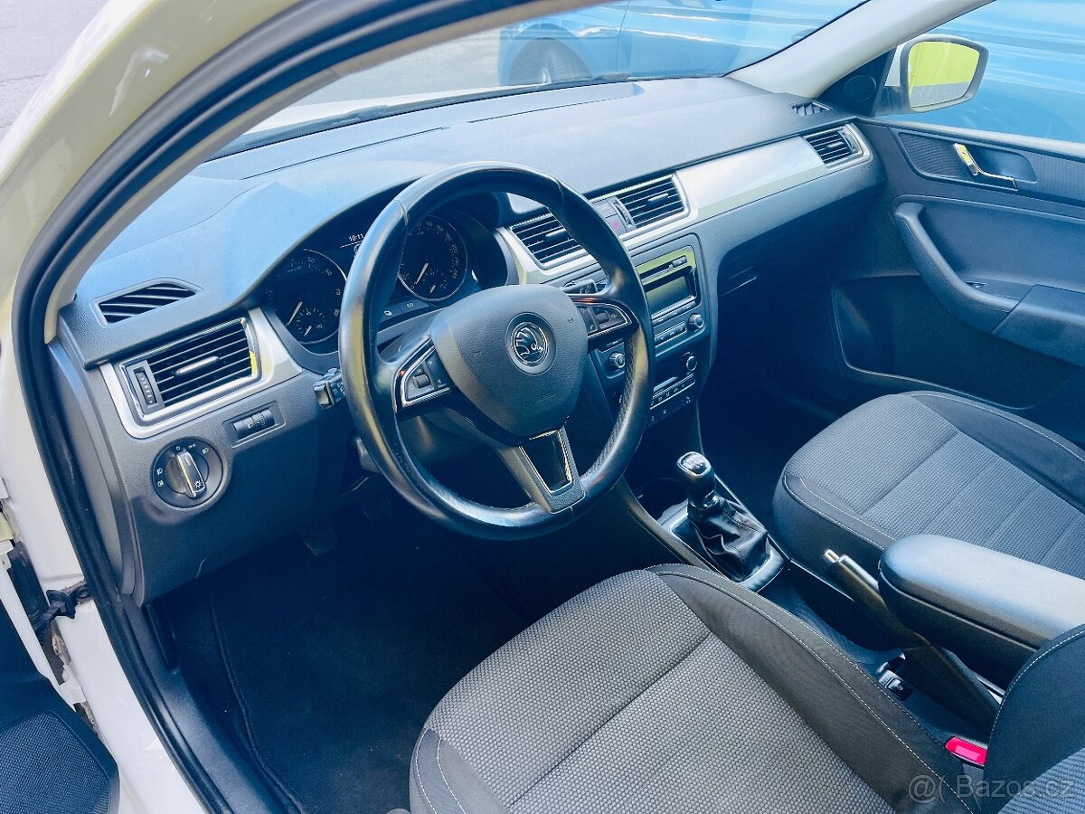 ŠKODA RAPID 1.2 Tsi BENZÍN DIGIKLIMA , ALU KOLA, VYHŘEV SED - 6