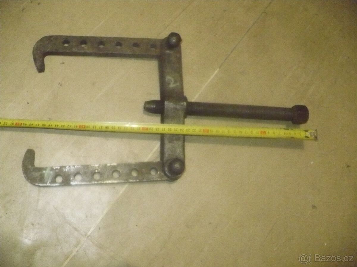 stahovák dvouramenný, strojní svěrák - 6