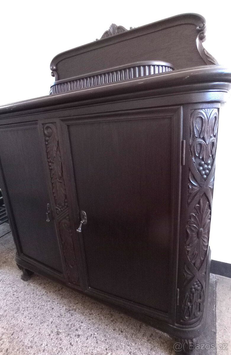 Starožitná komoda - 6