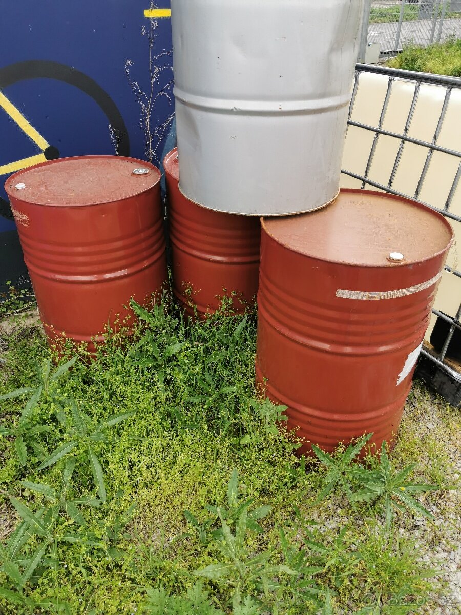 Sudy plechové a plast a nádrže na vodu - 6