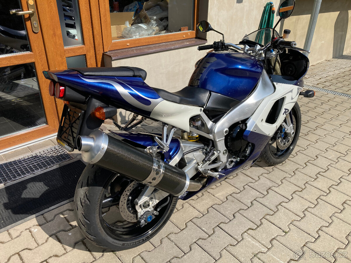 Yamaha YZF-R1 - 6