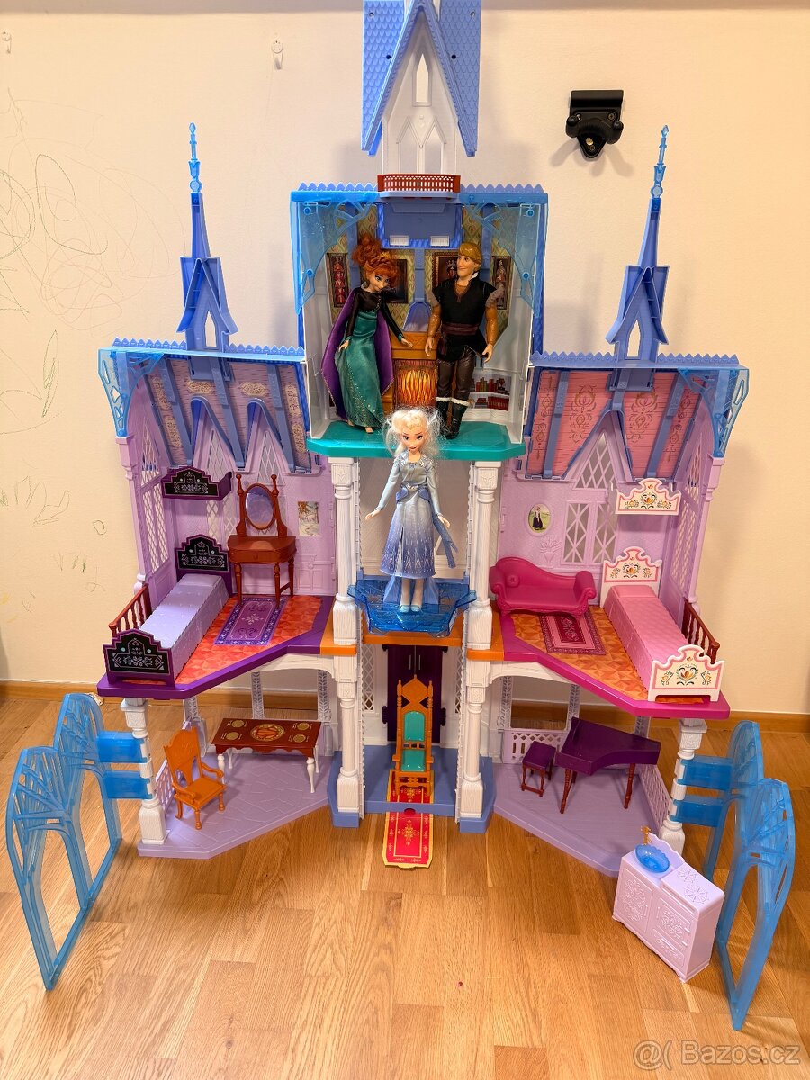Frozen Arendelle Elsa zamek s panenkami - 6