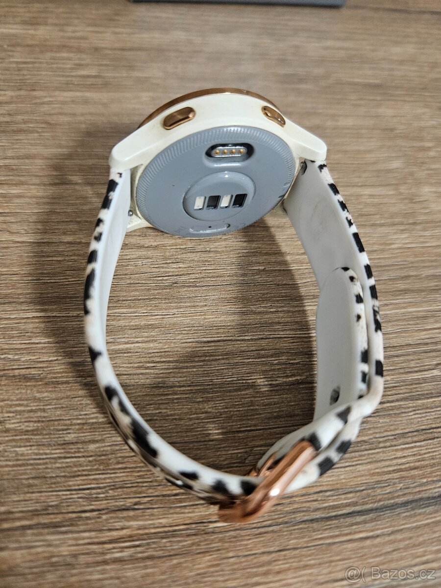 Garmin Vivoactive 4s rosegold - 6