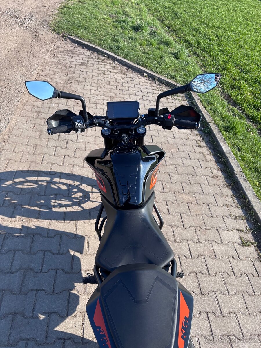 KTM Duke 125 Akrapovič - 6