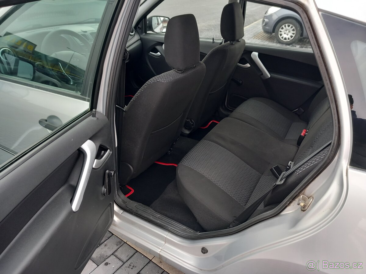 Prodám Lada Kalina 1.6 2017 nová stk do 2028 - 6