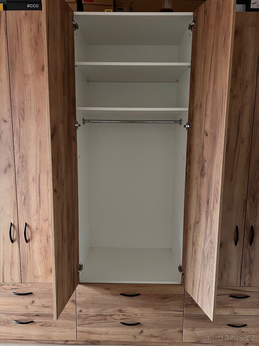 Skříň - 6