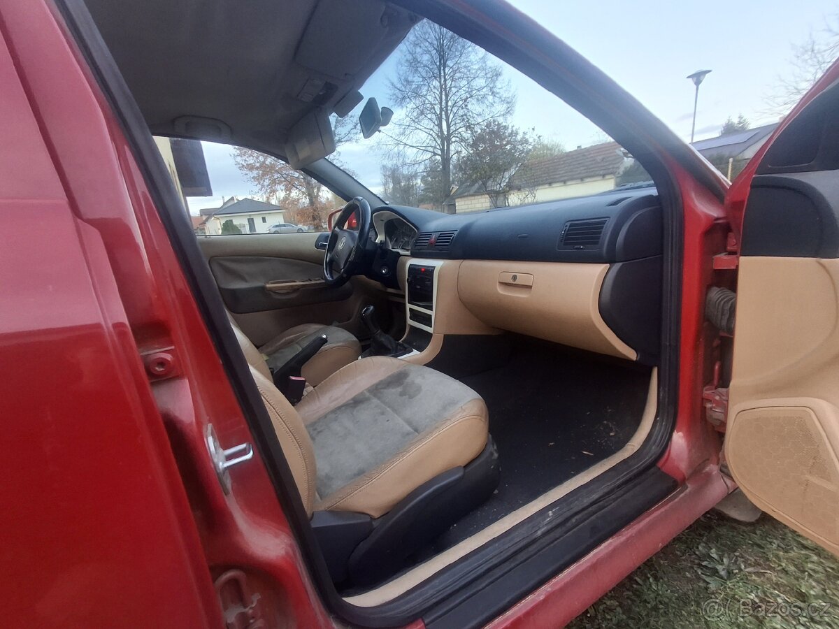 Škoda octavia 1 1.6 75kw 2002 - 6