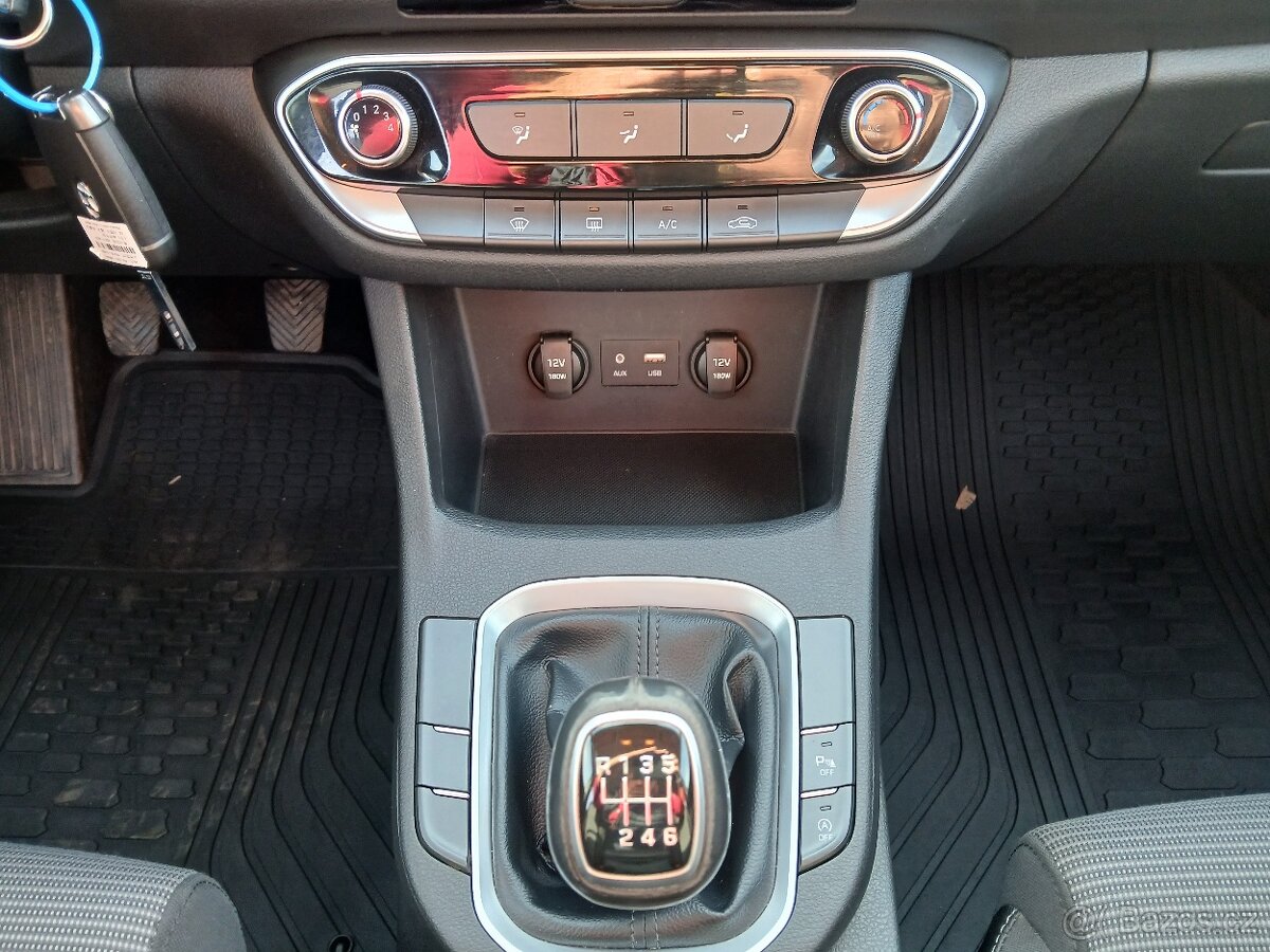 Hyundai i30 1.0T-GDI 88kW - 6