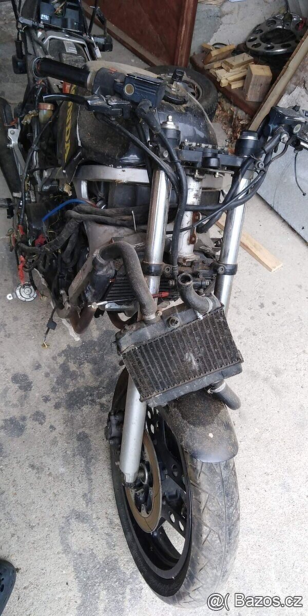 Honda vf1000 f s doklady na opravu - 6