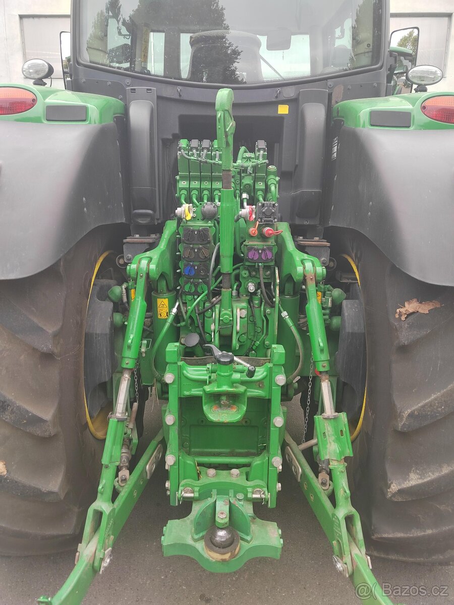 Traktor John Deere 6250R - 6