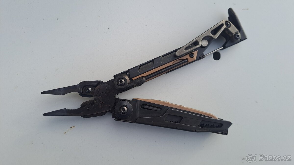 Leatherman MUT - 6