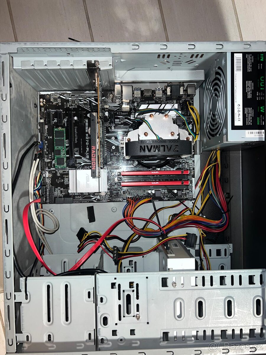 Prodám Stolní počítač - 6